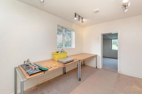 Garage/worshop/home office/gym