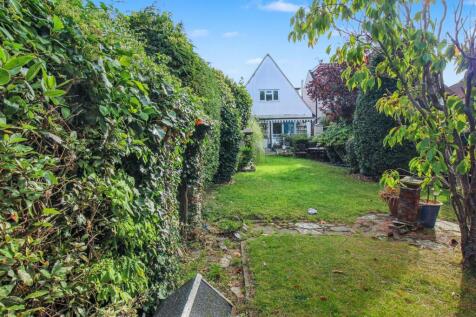 Rear of Garden Shot.jpg