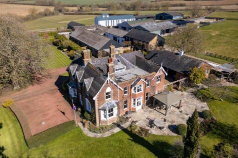 250318 - Arches Hall, Latchford - 04.jpg