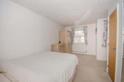 Bedroom 2 pic 2.jpg