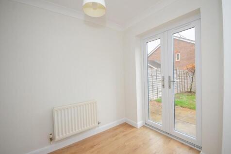 Dining area pic 2.jpg