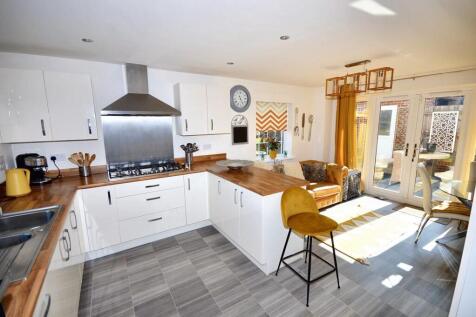 Kitchen/Breakfast Room