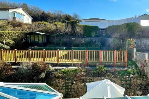 UPPER LEVEL GARDEN