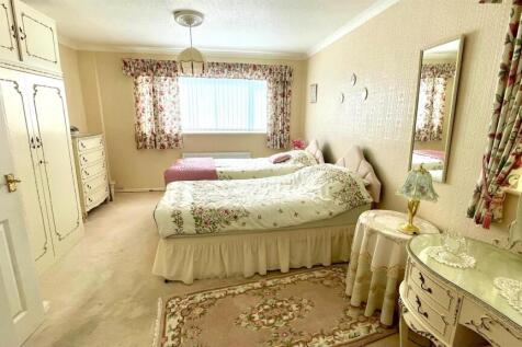 BEDROOM 1 - DUAL ASPECT