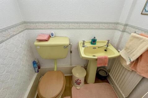 2 PIECE CLOAKROOM