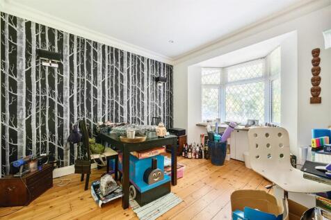 1295983-18-68305c62be668-ARW .jpg