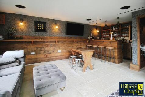 Bar / Games Room