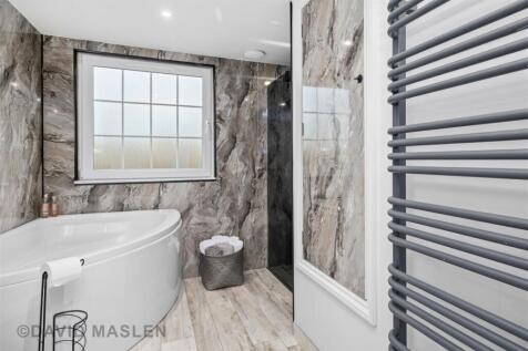 Bathroom (9).jpg