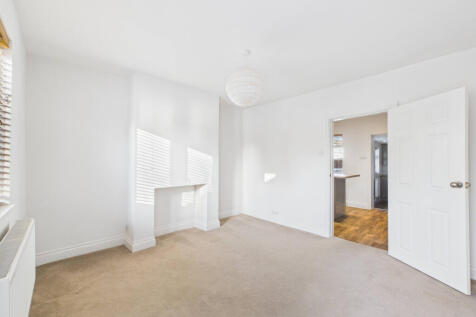 CAM02536G0-PR0030-STILL001