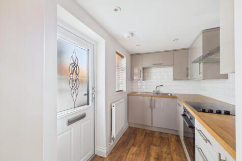 CAM02536G0-PR0030-STILL010