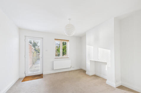 CAM02536G0-PR0030-STILL002