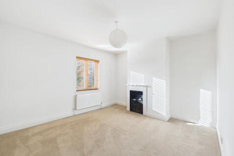 CAM02536G0-PR0030-STILL012