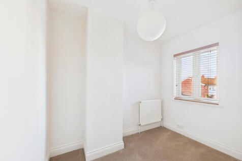 CAM02536G0-PR0030-STILL013