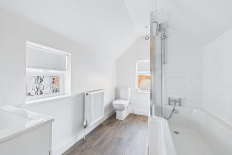 CAM02536G0-PR0030-STILL016