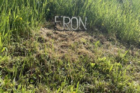 LOT 1 - Guide Price £500,000 to £550,000