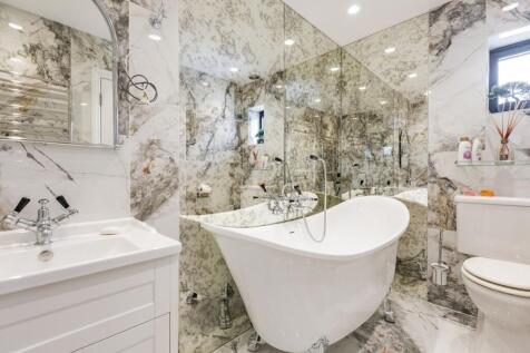 Ensuite (Bedroom Three)