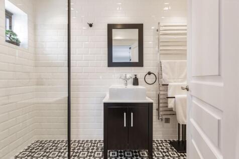 Ensuite (Bedroom Two)