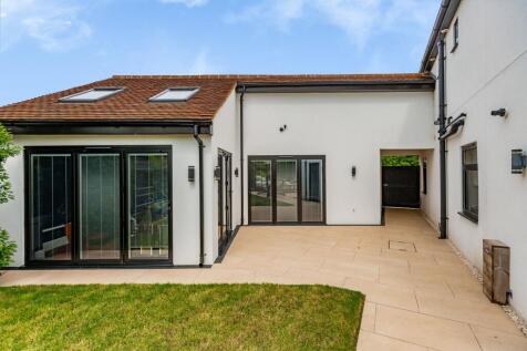 Annexe (Living Area)