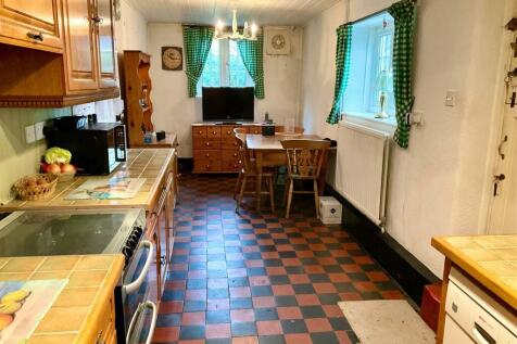 Kitchen pic3.jpg
