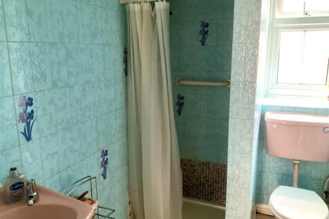 Shower Room.jpg