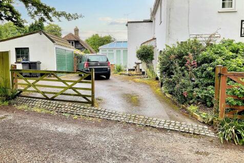Driveway pic2.jpg