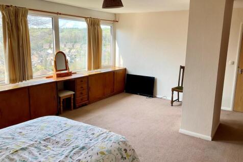 bedroom1.jpg