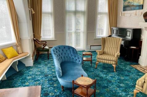 Drawing Room pic2.jpg