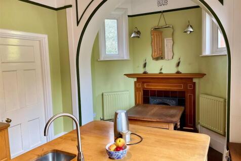 Kitchen pic4.jpg