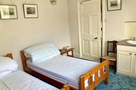 Bed 3 pic2.jpg