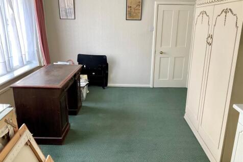 Bed 5 pic2.jpg