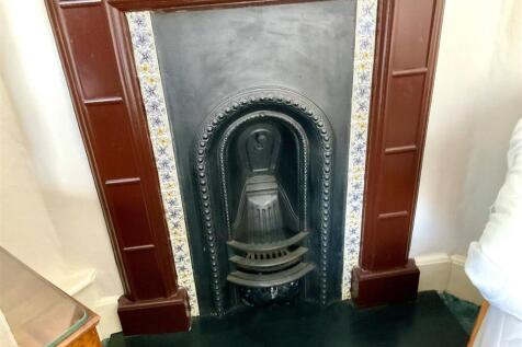 Fireplace bed 3.jpg