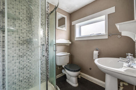 1384809-7-69274f2...