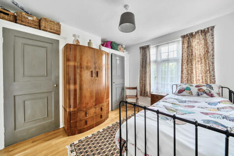 1317795-5-6863d09...