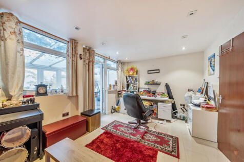 1373392-10-68ff81...