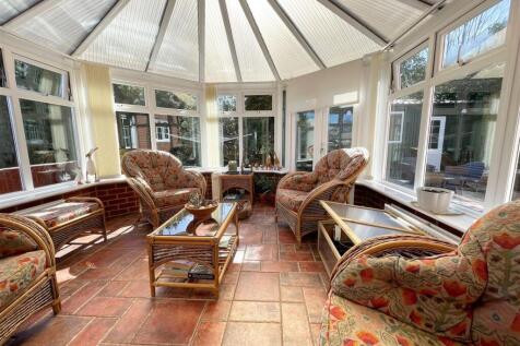 Conservatory internal.jpg