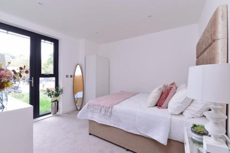 Show Apartment