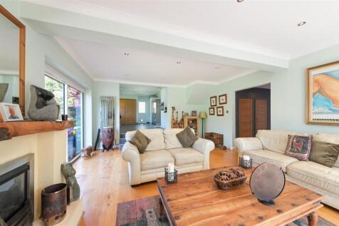 CLEAVE PRIOR,1- (19).jpg