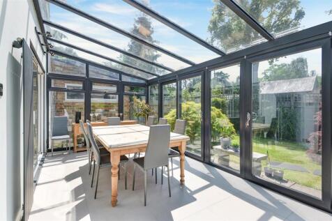 CLEAVE PRIOR,1- (15).jpg