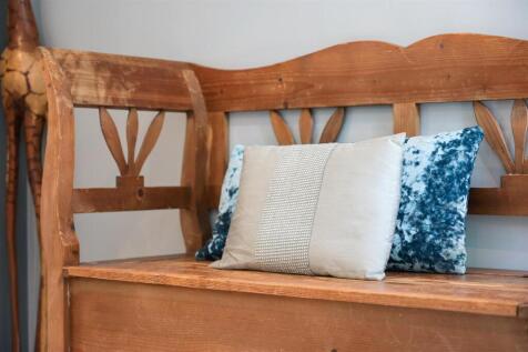 CLEAVE PRIOR,1- (25).jpg