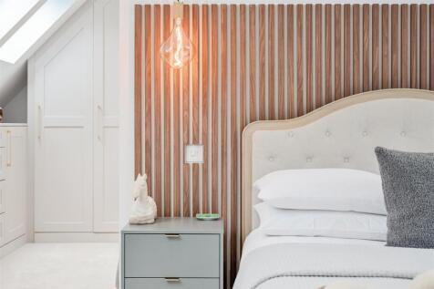 CAVERSHAM CLOSE, 5 (10).jpg