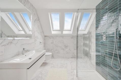 CAVERSHAM CLOSE, 5 (21).jpg