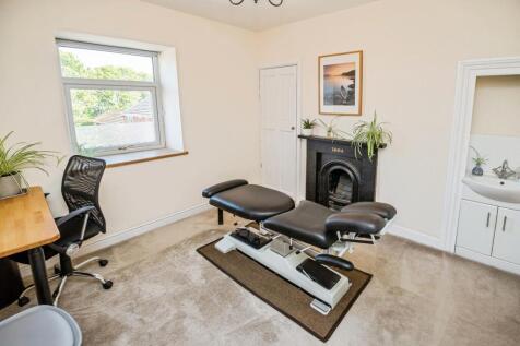 Treatment/ Bedroom 1