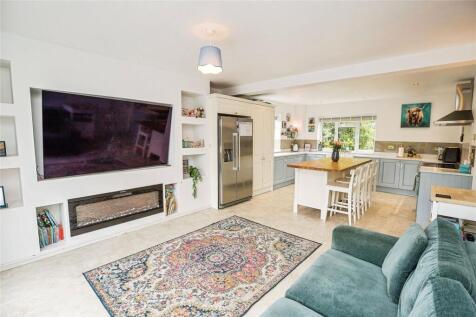 Kitchen/ Family Room