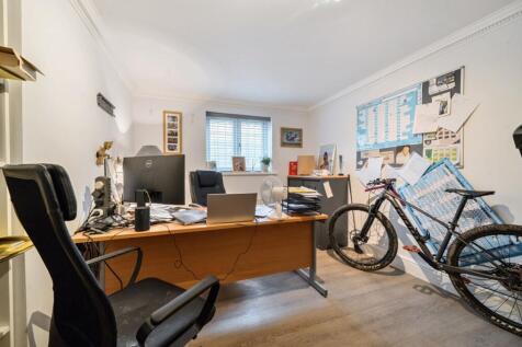 1324863-5-68820691d9aea