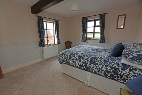 Guest bedroom