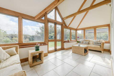 Summer Room 