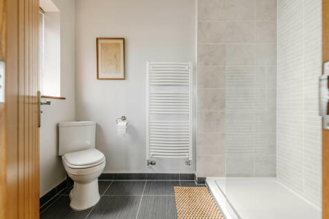 En-Suite to Bedro...