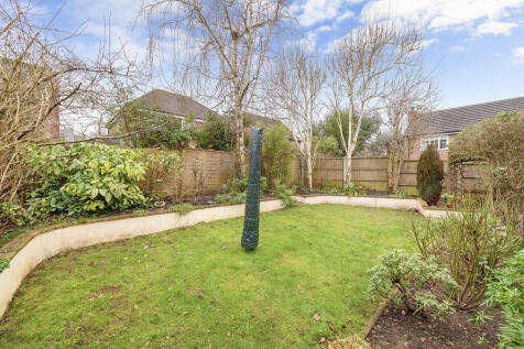 Lawned Garden 