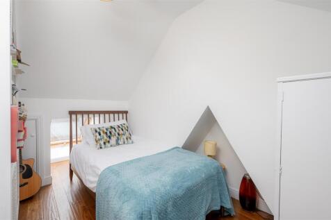 BEDROOM/OFFICE