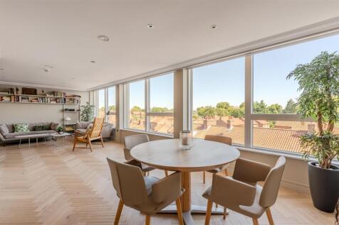 OPEN PLAN LIVING DINING
